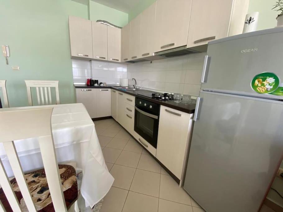 Gold Key Apartments, Durres Beach Екстериор снимка